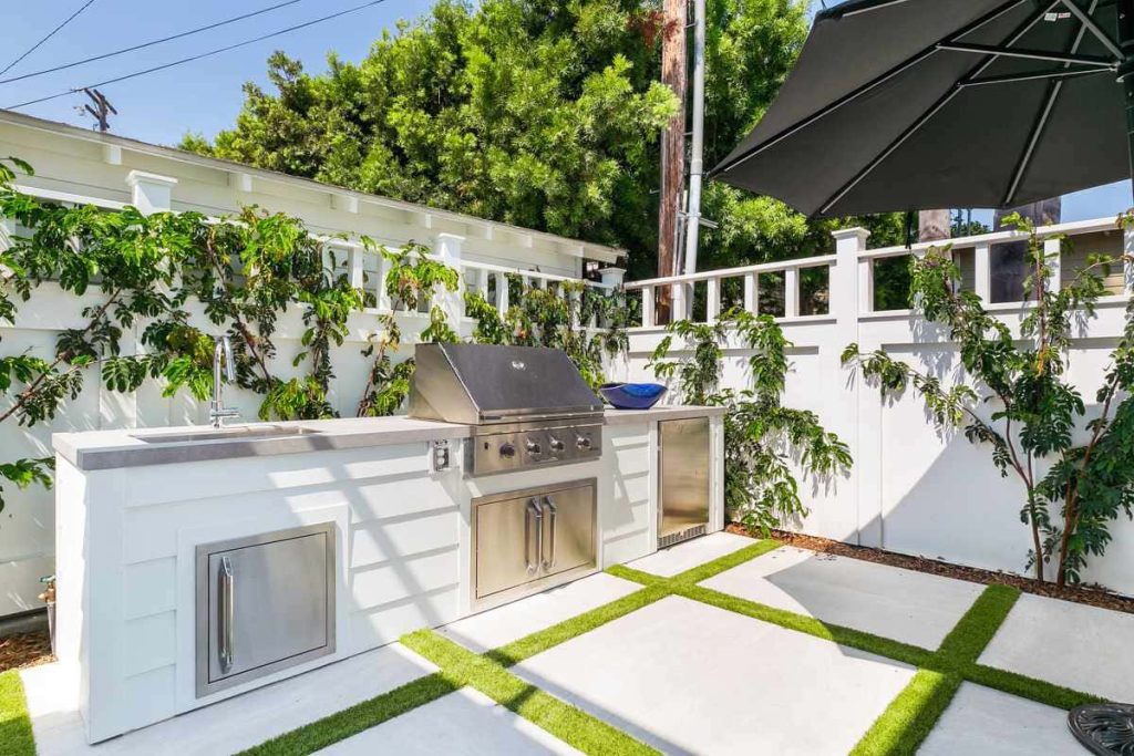 Custom outdoor kitchen