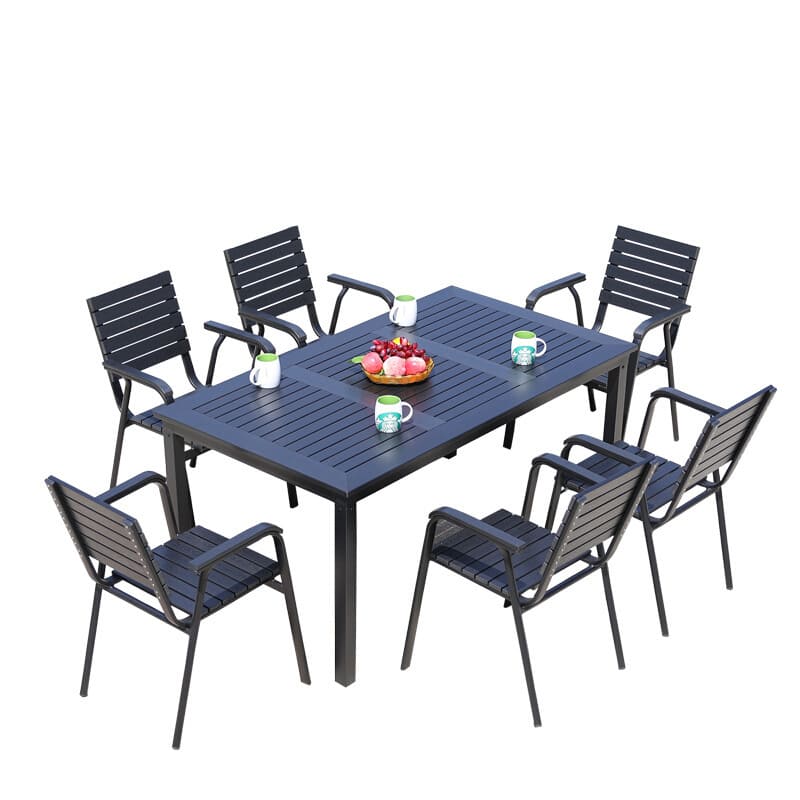 outdoor dining table and chairs